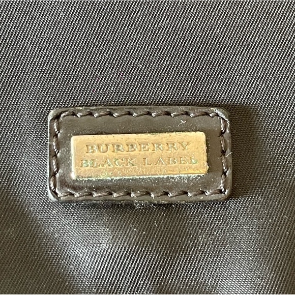 AUTHENTIC CROSSBODY BURBERRY BAG (UNISEX) - Picture 8 of 16